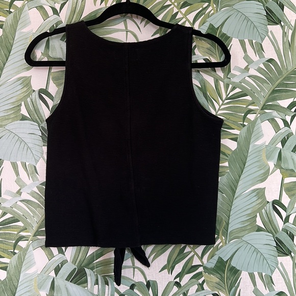 Madewell | Texture & Thread Black Tie-Front Tank Top with Buttons - Picture 3 of 7